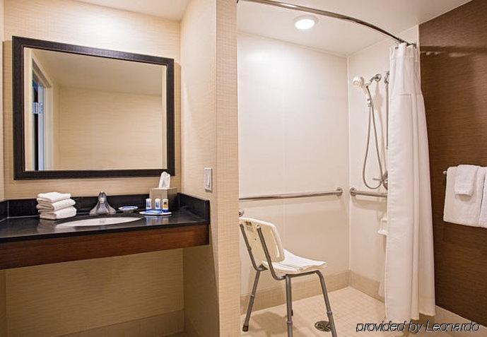 Hotel Fairfield By Marriot 3*
