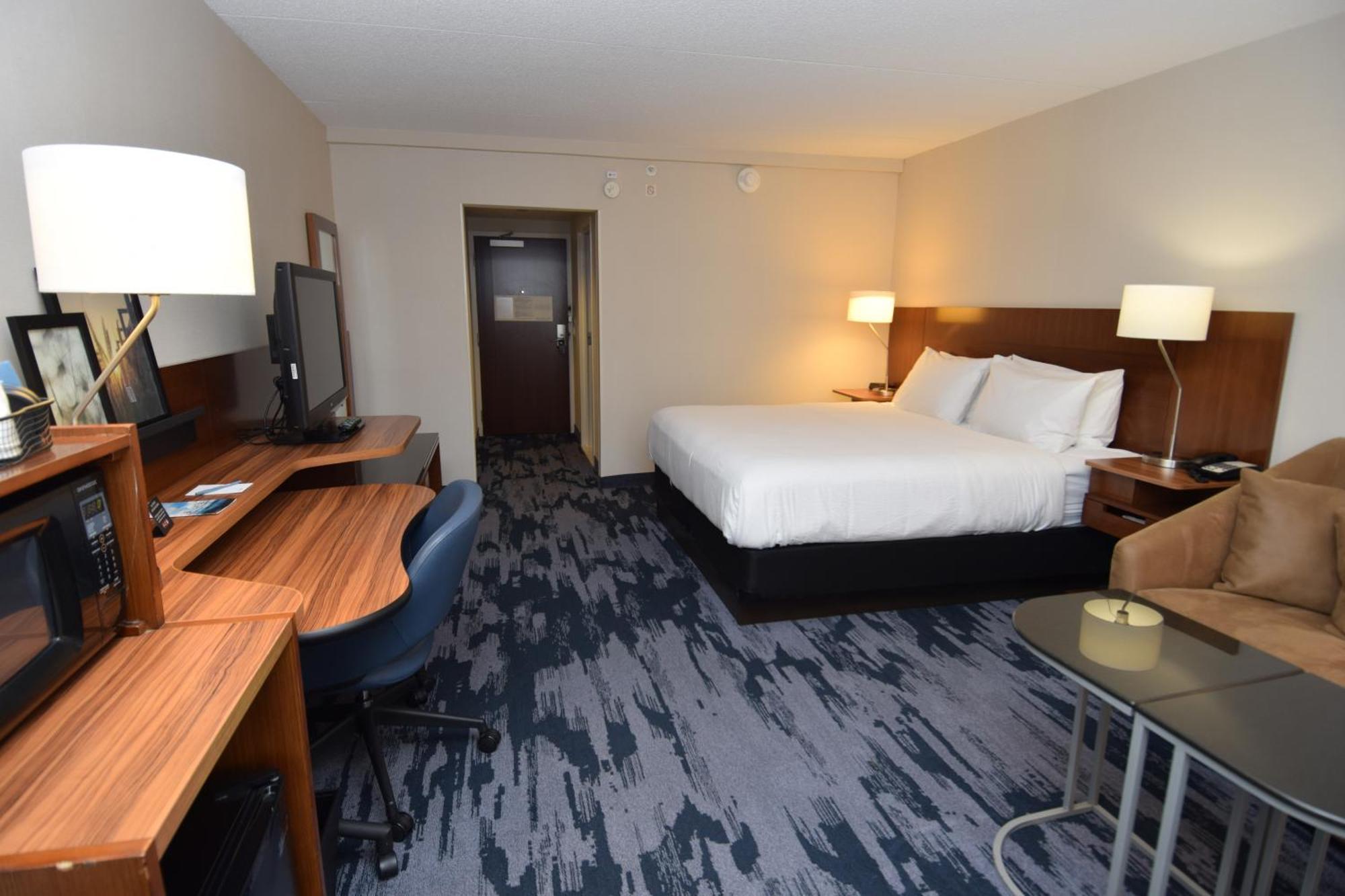Hotel Fairfield By Marriot 3*